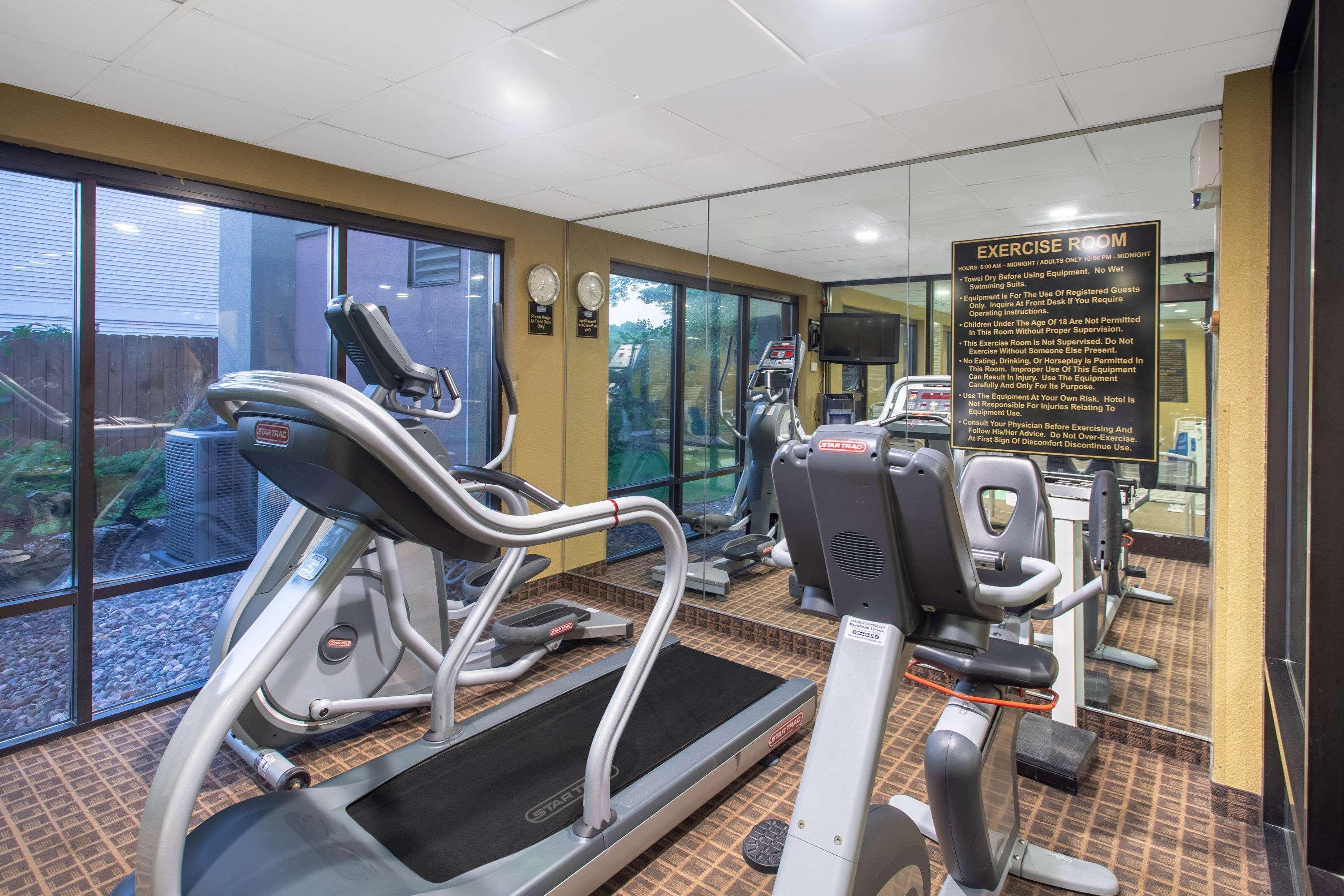 Americinn By Wyndham Madison West Екстер'єр фото