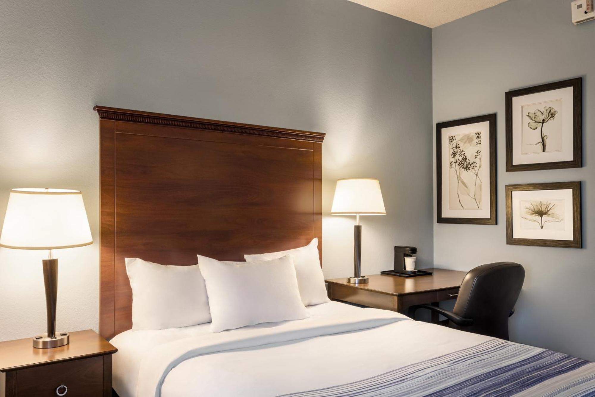 Americinn By Wyndham Madison West Екстер'єр фото