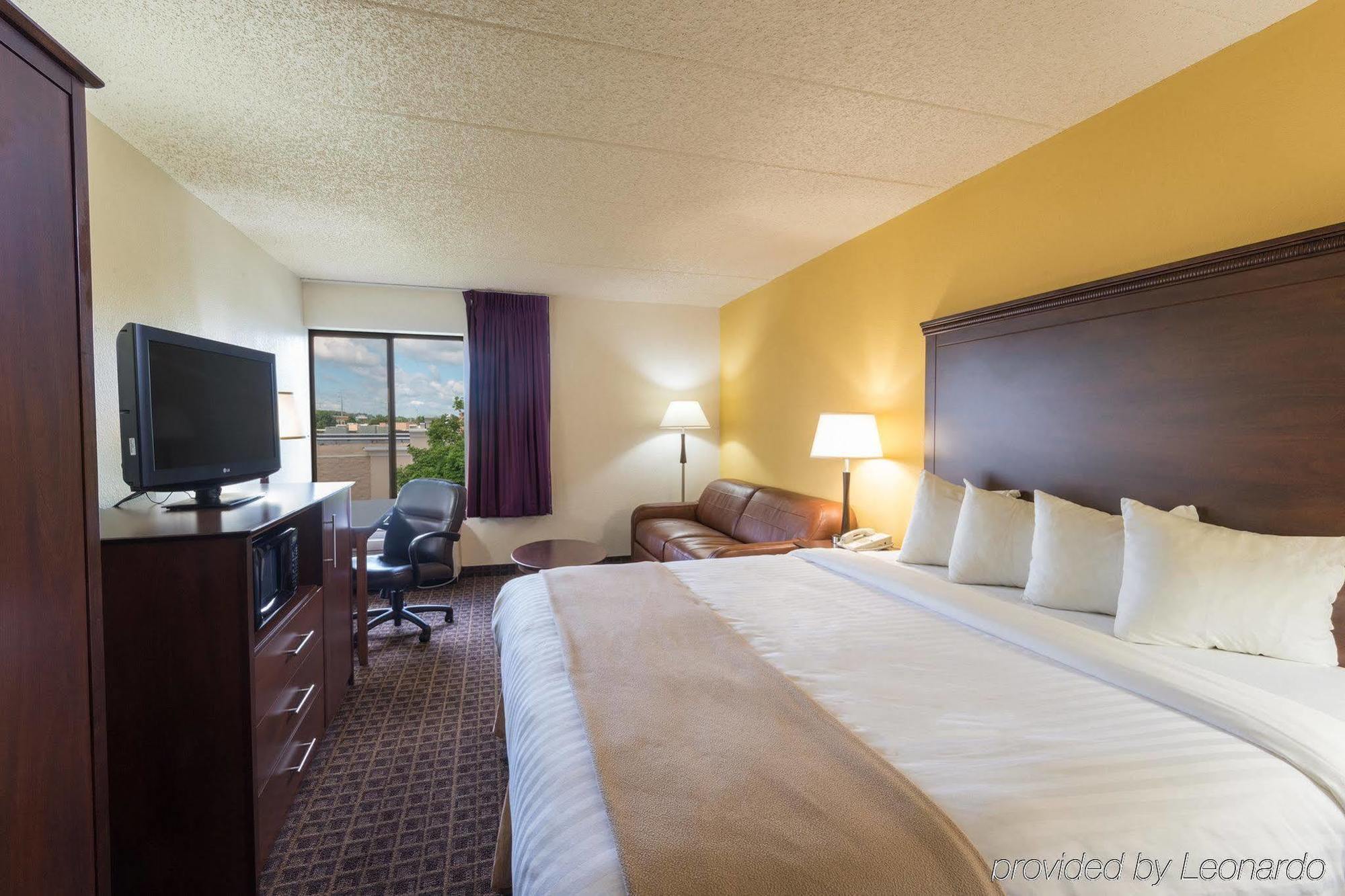 Americinn By Wyndham Madison West Екстер'єр фото